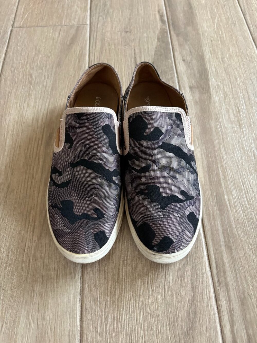 Olukai Pehuea Pa'i Shoes Women's 8.5 Soft Pink Camo Slip On Beach Summer Sneaker - Picture 2 of 10